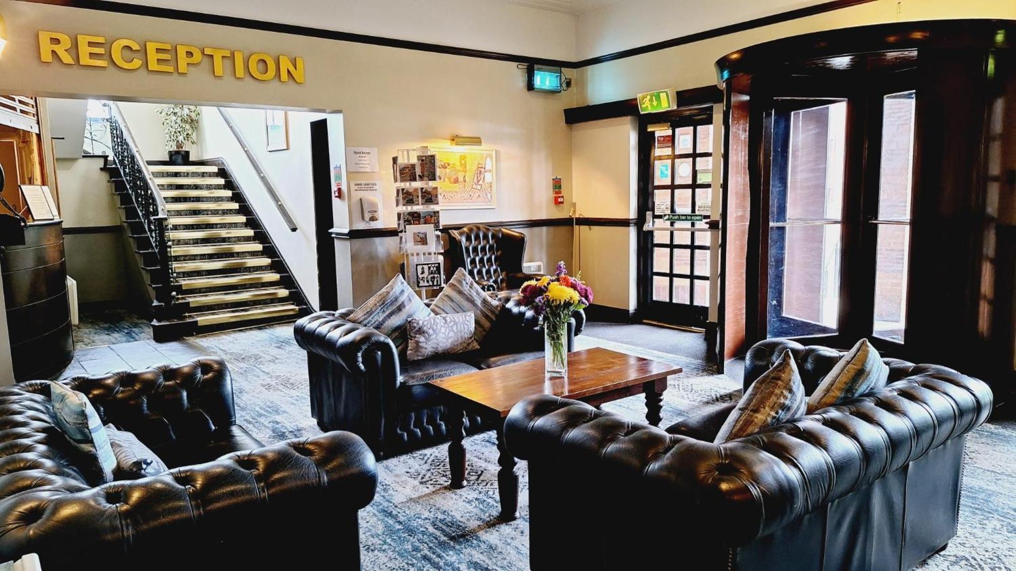 מלון וויגאן The Brocket Arms Wetherspoon מראה חיצוני תמונה