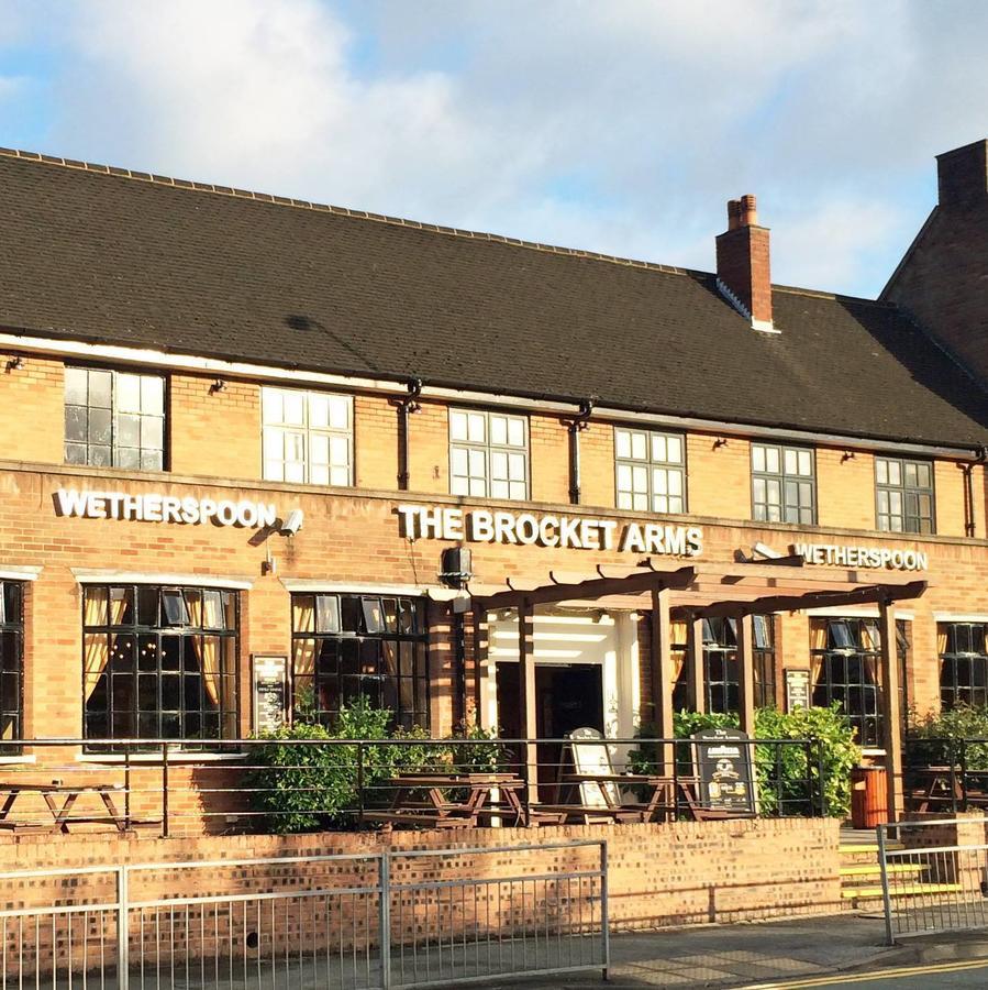 מלון וויגאן The Brocket Arms Wetherspoon מראה חיצוני תמונה
